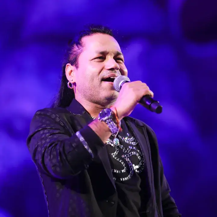 Kailash Kher performing live